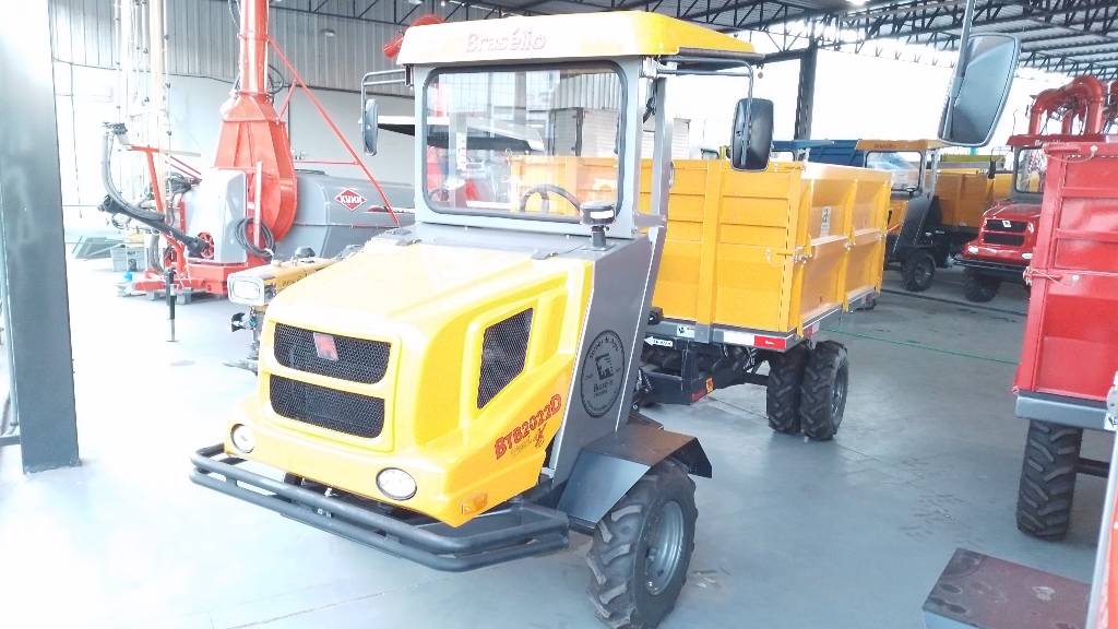 Trator agrícola Brasélio BTB 2022D 4×4 2026