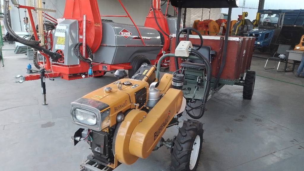 Micro Trator Buffalo + carreta tracionada basculante 4×4 2026