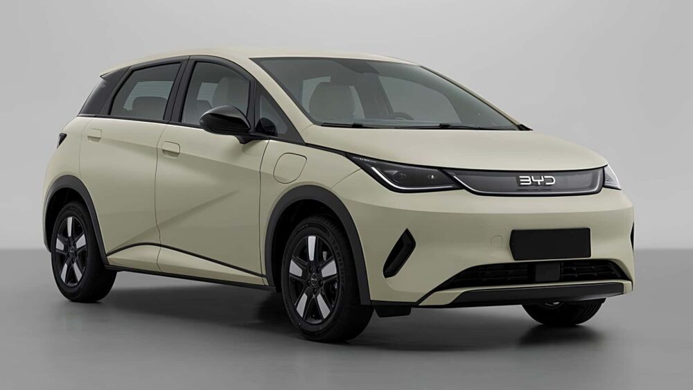 Novo BYD Dolphin é registrado no Brasil; facelift estreia ano que vem