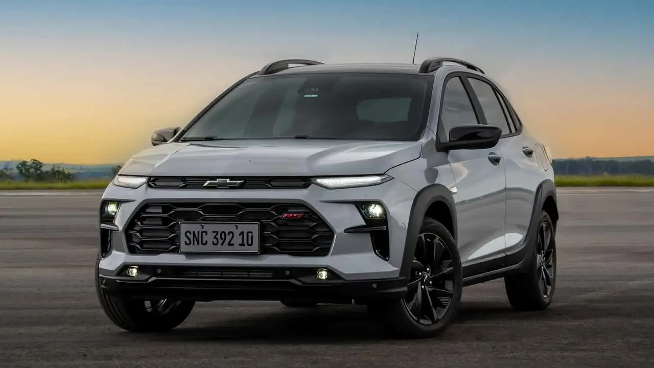 Chevrolet Sonic começa a aparecer e chega em maio
