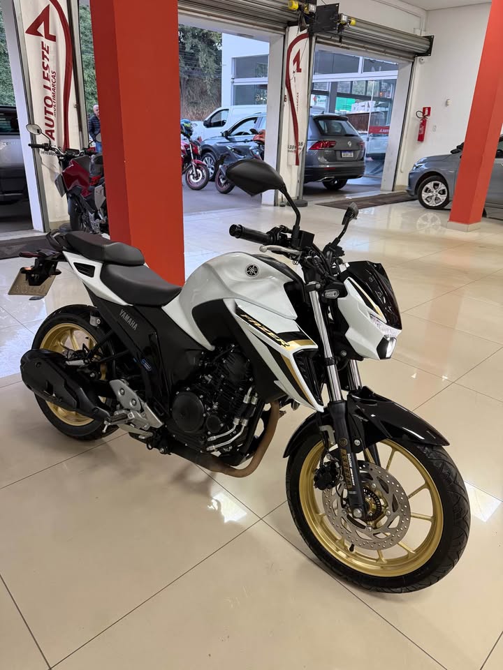 Yamaha Fazer 250 2025