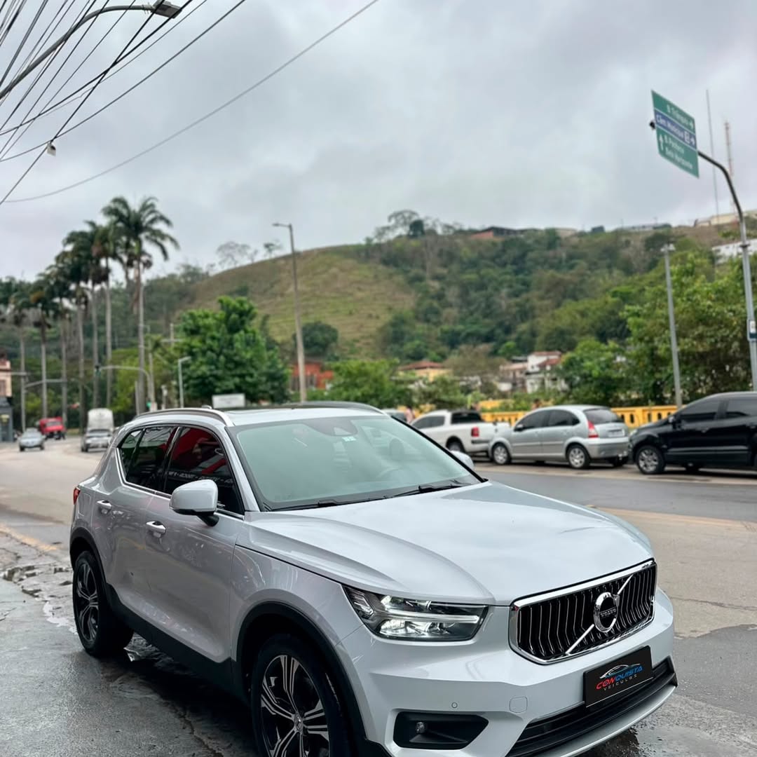 VOLVO XC40 T4 2.0 TURBO AUT 2020/2020