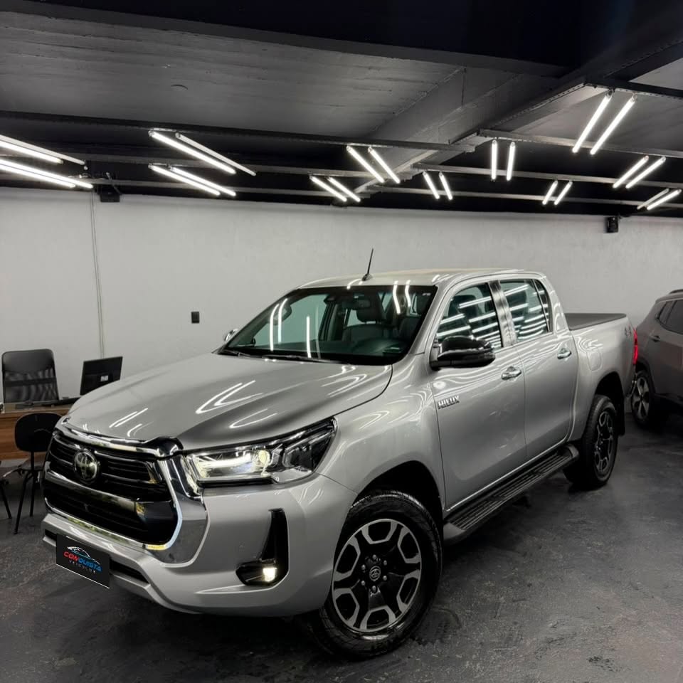 TOYOTA HILUX SRX 2.8 4X4 DIESEL AUT 2023